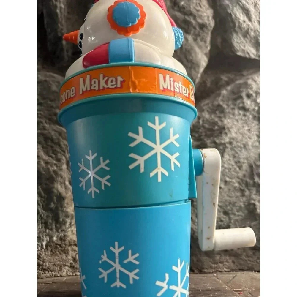 Mister Blizzard Sno-Cone Maker - Picture 4 of 6